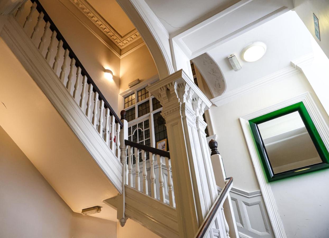 Astor Hyde Park Hostel (Adults Only) Лондон Екстер'єр фото